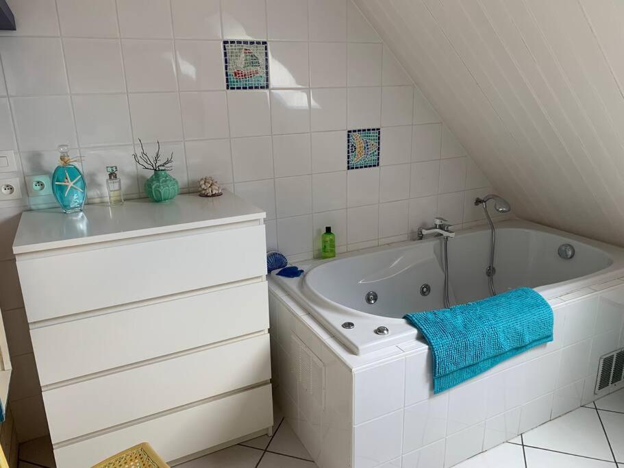 Ferienhaus Maison En Bois Avec Vue Sur Etang De Sandun *