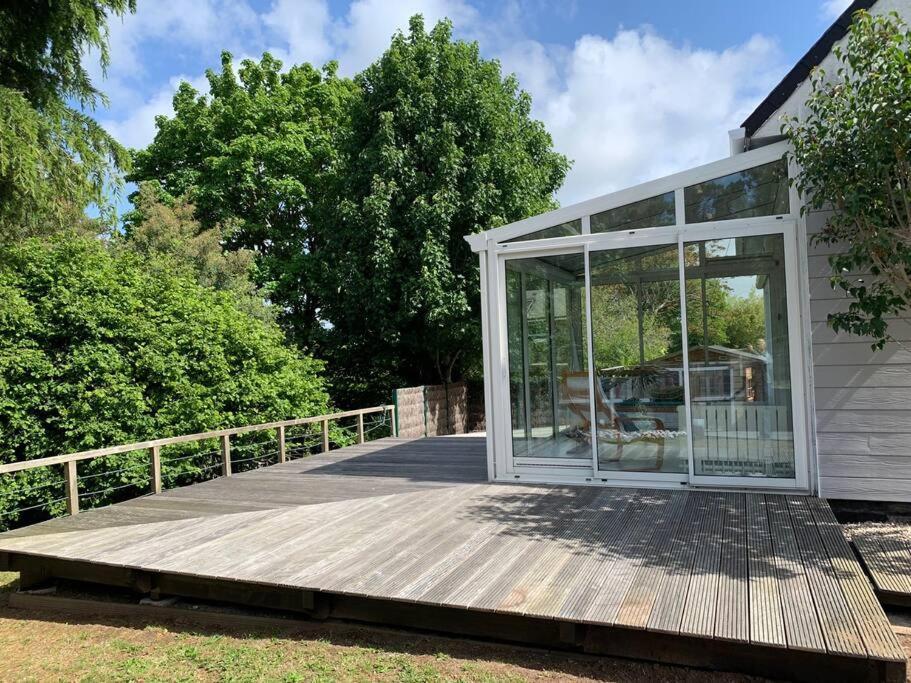 Holiday home Maison En Bois Avec Vue Sur Etang De Sandun Guerande